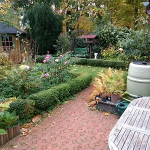 Ruhige, Gemütliche 1-zimmer Gartenwohnung Für 2 Erwachsene Und 2 Apartment Lübeck
